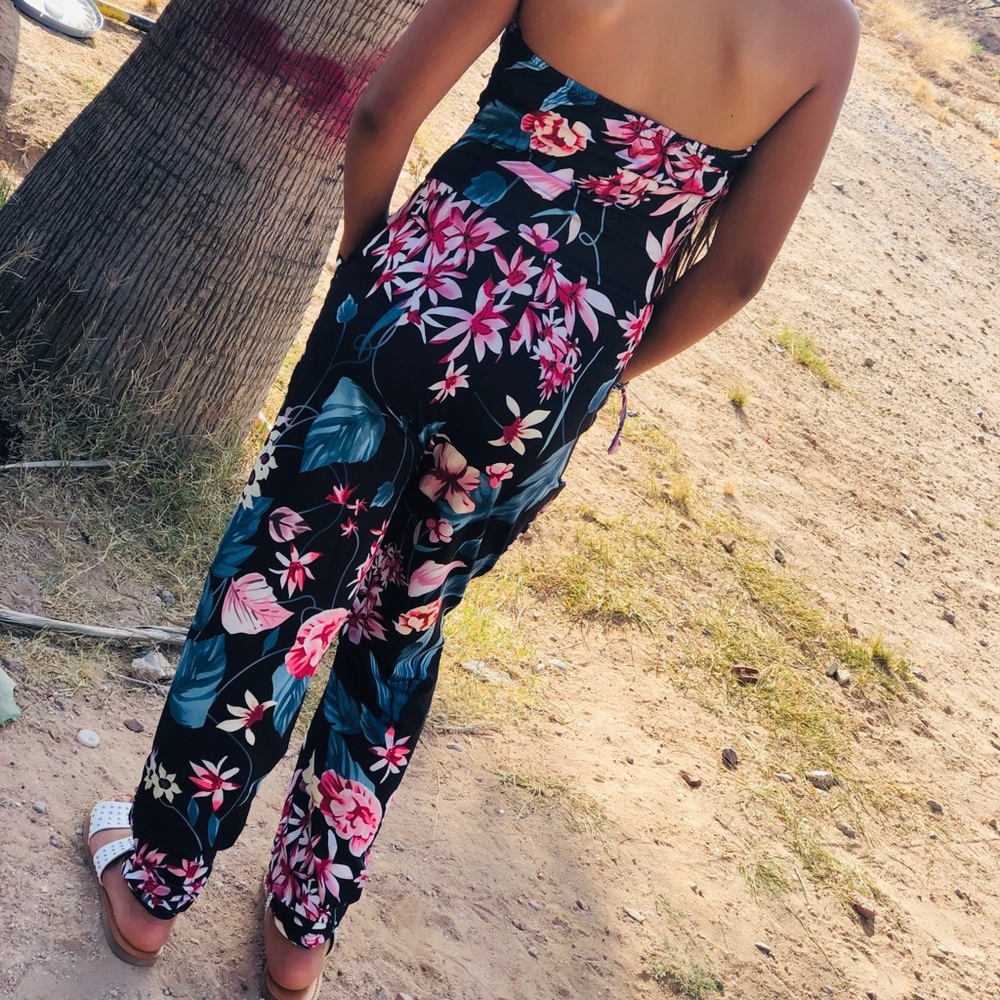 Jumpsuit - Picture 4 of 8